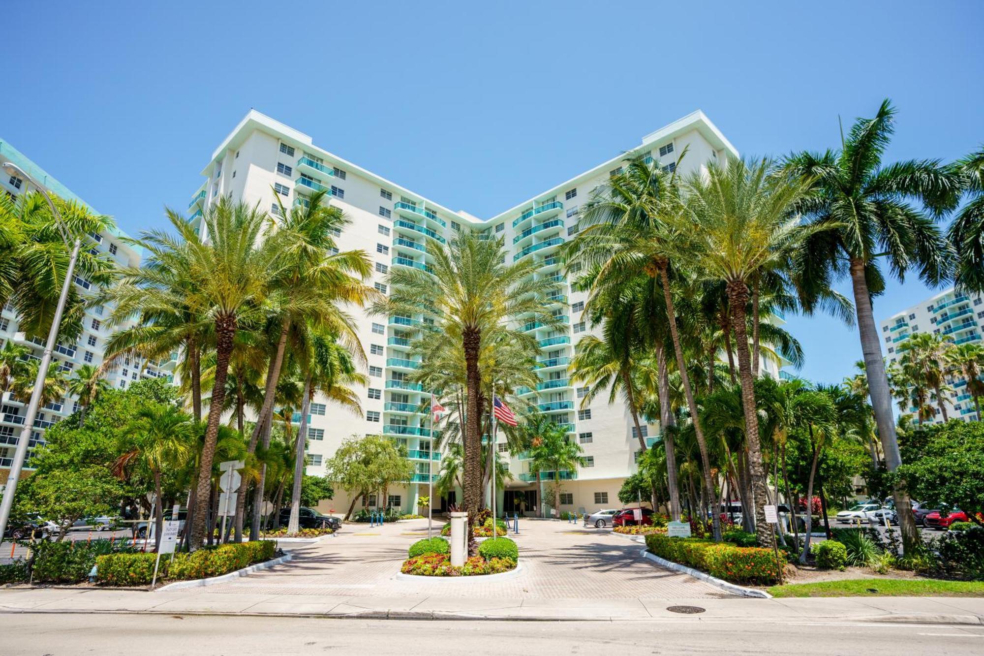 Modern 1 Bdr Oceanview With Direct Beach Access! Hollywood Exterior photo